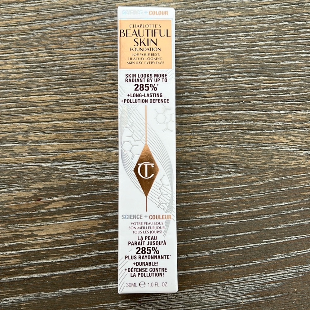 New in Box Charlotte Tilbury Beautiful Skin Foundation - 2 Neutral